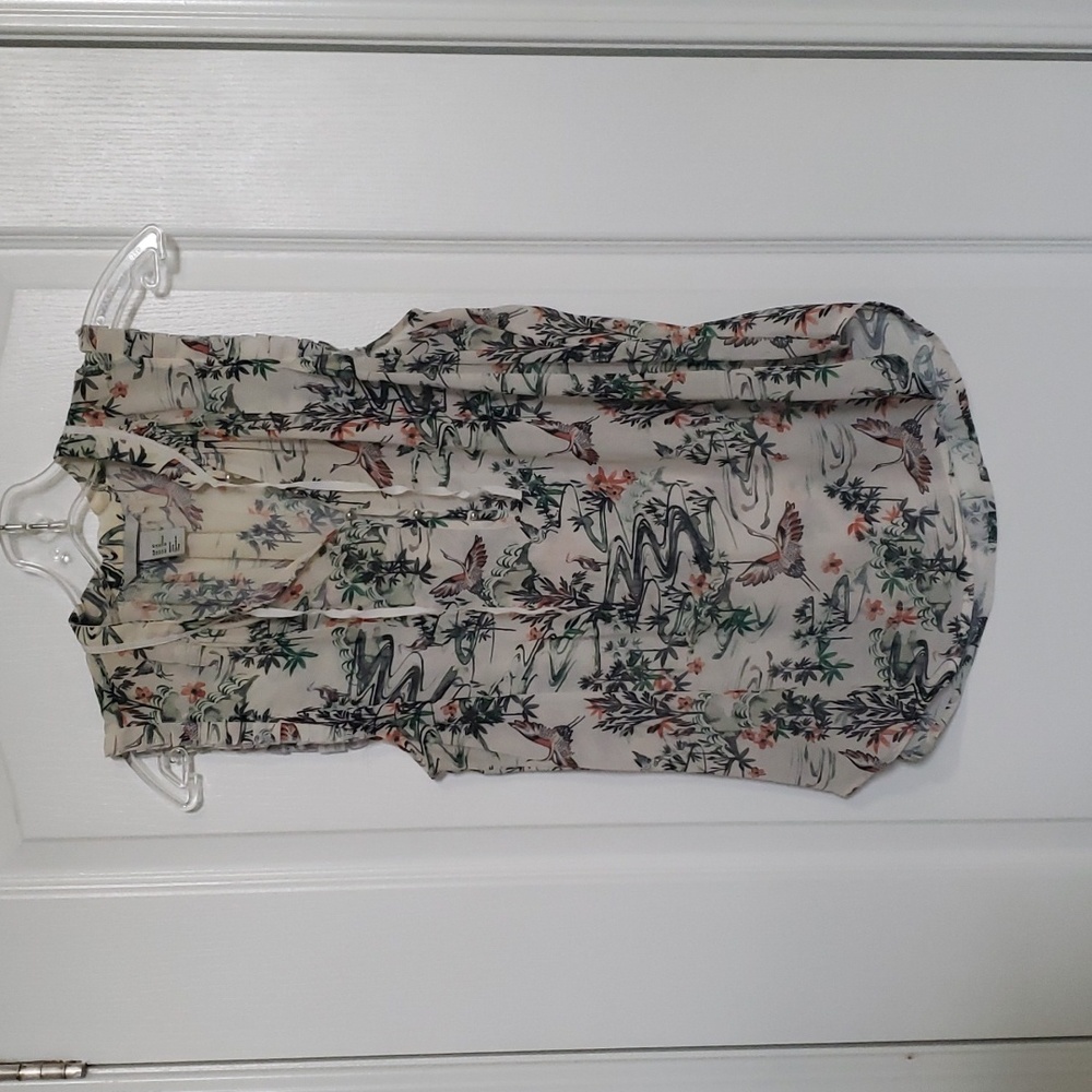 3/$12 H&M sleeveless pattern blouse